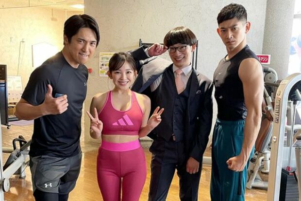 二の腕がすごい永山瑛太（『リコカツ』公式インスタグラムより）