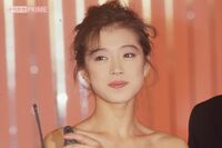 中森明菜がチャリティーオークションで、新録『北ウイング』着用帽子を出品!近藤真彦は35万円、元関ジャニ…