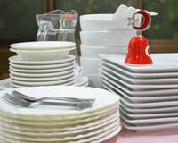 実際によく使う食器は2割「出しやすいところに収納」