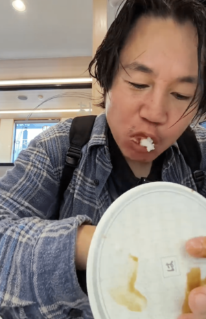 逮捕のきっかけとなった新西悠太容疑者の奇行(TikTokより)