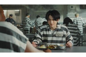 『ギルティ炭酸 NOPE』CMに出演する鈴鹿央士（サントリー提供）