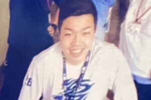 教師のあいだではムードメーカーだった小澤正彦容疑者（学校関係者提供）