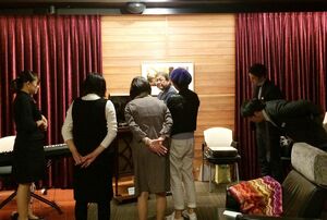 『鶴屋ラララ大学』の講義風景。この日は“野菜の目利き3つのポイント”がテーマ。野菜選びが楽しくなりそう！