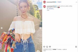 へそを出したセクシーコーデを披露したスザンヌ（本人のインスタグラムより）