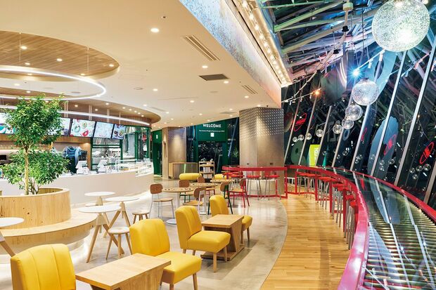 「クリスピー・クリーム・ドーナツ」東京国際フォーラム店●東京都千代田区丸の内3-5-1 Bブロック1F TEL03-6551-2380 無休