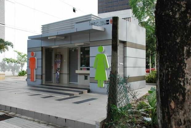 ヨーロッパではトイレのドアをノックしたら大騒動になる