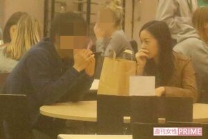 佳子さまは、留学先のリーズ大学で年下の日本人男性と親しくなったという（'17年9月）