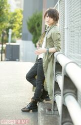 佐藤流司　撮影／伊藤和幸　スタイリスト／浜元理恵　衣装協力／elements,H(トップス2点)