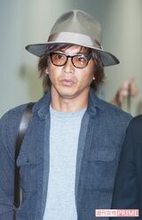 ジョニー・デップ風のメガネ姿の木村拓哉