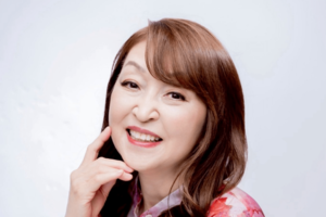 芸歴50年（!）となった寺瀬さん。若見えがスゴイ（撮影／早坂華乃）