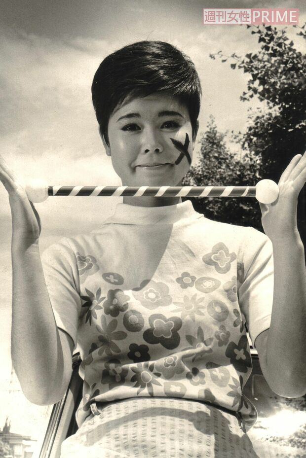 代表作の『コメットさん』は実写ドラマとアニメを合成するなど凝った演出が話題になった