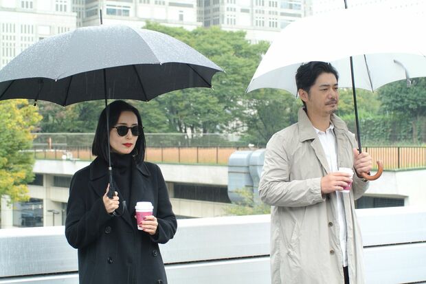 福島編集長のねつ造を告発しようとする沙織は、デスクの天満に協力を頼む。(c)日本テレビ