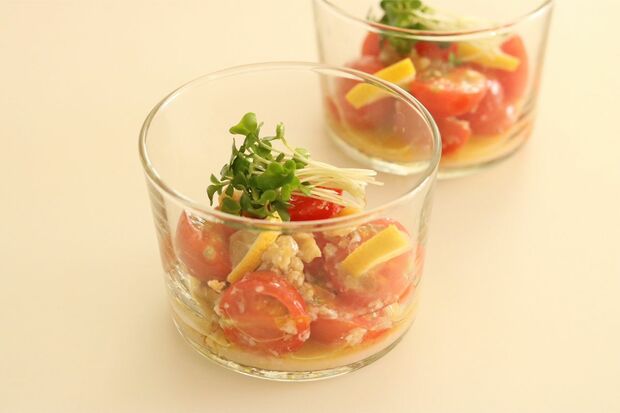 ミニトマトとくるみのサラダ