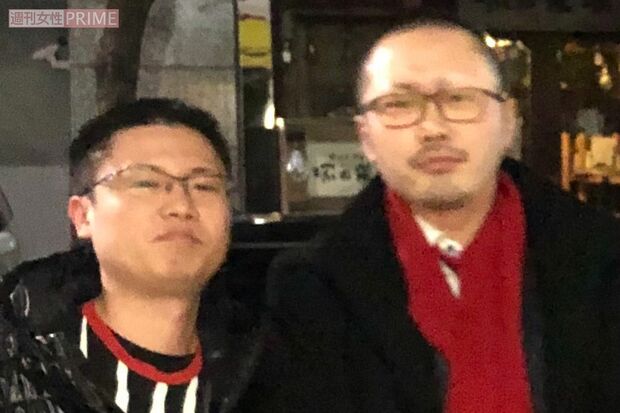 殺害された山中健司氏（右）と佐々木文俊被告（左）。ビジネスパートナーとしてうまくやっていた、と山中氏の妻・ユキさん（仮名）