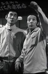 ヤクザ映画『冬の華』(1978年)で高倉健さんと共演。脚本は倉本聰