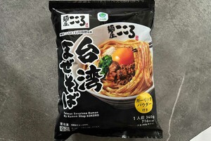 ファミリーマートの「麺屋こころ監修台湾まぜそば」（321円）。撮影/編集部
