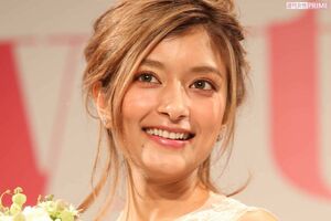 ローラ
