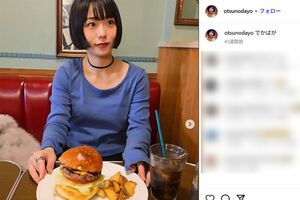 お笑いコンビ『江戸マリー』の角井(本人のインスタグラムより)