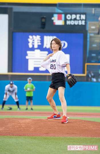 始球式に登場した氷川きよし（'19年8月）　撮影／廣瀬靖士