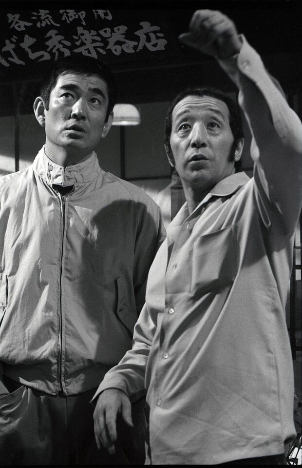 ヤクザ映画『冬の華』(1978年)で高倉健さんと共演。脚本は倉本聰