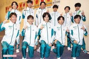 2年ぶり7度目の総合優勝に輝いた青学大メンバー 撮影/北村史成