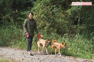 岡田美里が母の介護をきっかけに移住した富士山の麓は、自然豊かな素晴らしい環境。最近は東京にいる時間も増えたというが、田舎暮らしを楽しんでいる