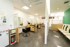 AVANTI新宿御苑店の店内のようす