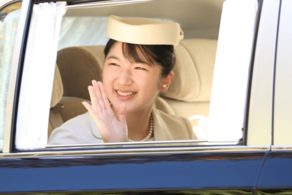 両陛下の被災地再訪を後押しする要因ともなった長女の愛子さま（'24年12月）