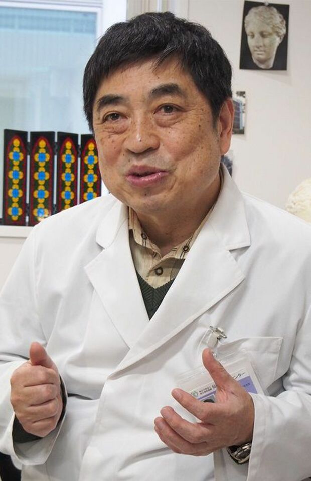 西村秀一(にしむら・ひでかず)/国立病院機構仙台医療センター臨床研究部ウイルスセンター長・臨床検査科長兼ウイルス疾患研究室長。1984年山形大学医学部医学科卒。医学博士。アメリカ疾病予防管理センター(CDC)客員研究員、国立感染症研究所ウイルス一部主任研究官などを経て、2000年より現職。専門は呼吸器系ウイルス感染症。『史上最悪のインフルエンザ―忘れられたパンデミック』(みすず書房)、『感染爆発―見えざる敵=ウイルスに挑む』(金の星社)、『ワクチン いかに決断するか――1976年米国リスク管理の教訓』(藤原書店より今月再出版の予定)などの訳書や論文多数(写真:西村秀一氏提供/東洋経済オンライン)