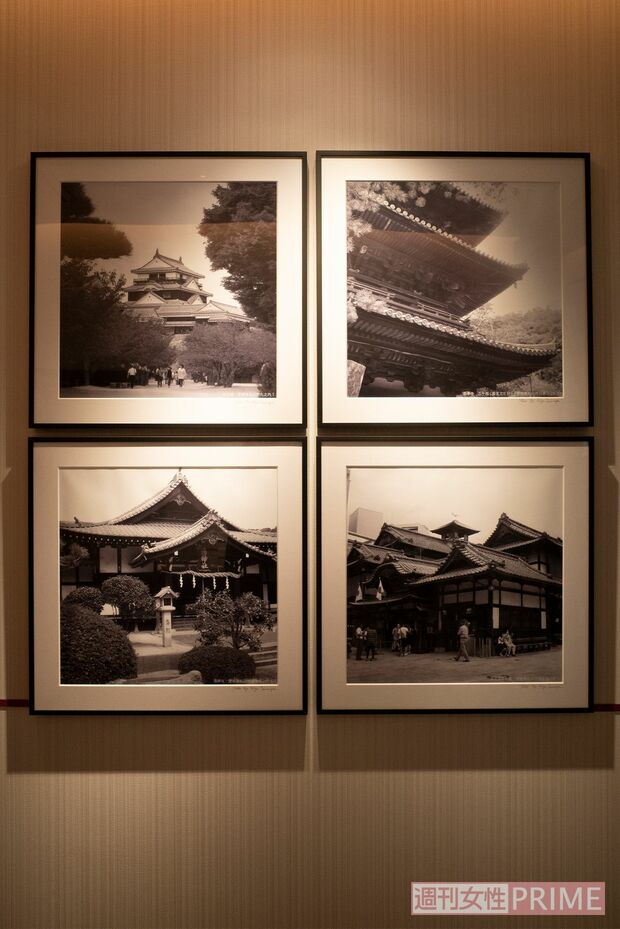 松山市に来たばかりのころ、息子と一緒に自転車で走って撮影したという市内の名所の写真。院内のあちらこちらに飾られている　写真／北村史成