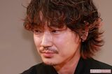 綾野剛「一時期詰んでたが…」『カルティエ』イベント…
