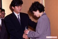 《平成芸能回顧録》中森明菜のトラウマ “金屏風事件” の代償