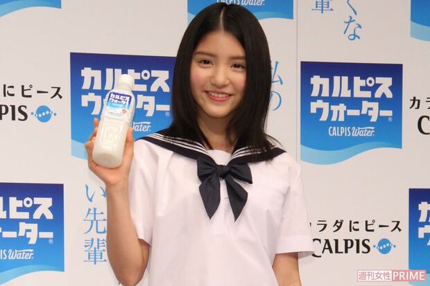 『カルピス』発表会に登場した川島海荷（2010年）