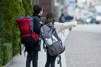 世界一周中のカップルYouTuberがバングラデシュで撮った一枚に「危険すぎる」と物議 現地を知るフォトグラ…