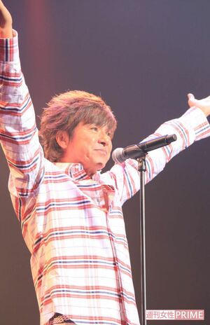 コンサートのフィナーレはやはりこの曲!Yの字のポーズで