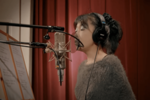 椿鬼奴に似てると話題になった中森明菜（YouTubeチャンネル・AKINA NAKAMORI OFFICIALより）