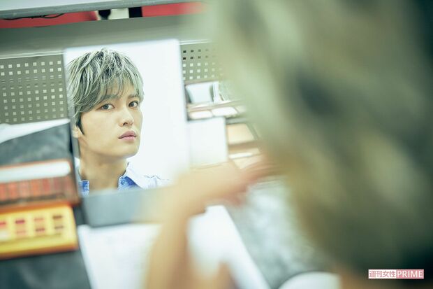 ジェジュン、『スッキリ』出演前のメイク姿。本日も完璧なビジュアルです！　撮影／廣瀬靖士