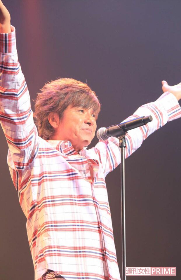 コンサートのフィナーレはやはりこの曲!Yの字のポーズで