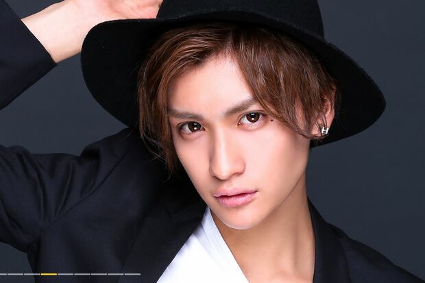 指名ランキング1位の桜木ハル氏（ ホストクラブのHPより）