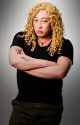 容疑者3：パトリック・ベイカー。外国人画家。今回、日本の海を描くため来日。(c)テレビ東京