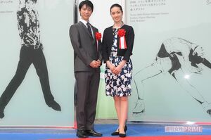 フィギュアスケート発祥の地である仙台の五色沼には、羽生と荒川のモニュメントが設置