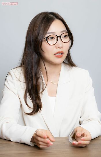 迷っていたら卵子凍結にチャレンジしてほしいと話すCRAZYCOCOさん　撮影／矢島泰輔