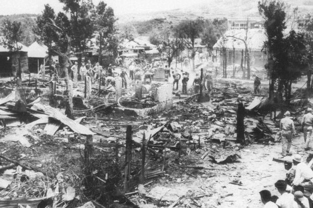 米軍戦闘機が墜落、児童ら17人の死亡事故があった宮森小学校