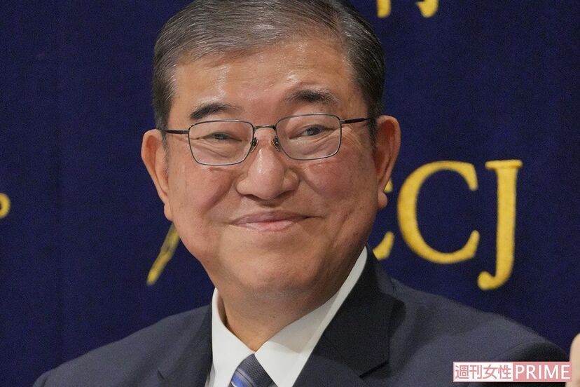 画像・写真】石破茂首相、悠仁さまの成年を祝う昼食会での乾杯マナーが