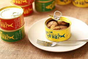 味はオリーブオイル漬け、レモンバジル、パプリカチリソースの全3種類。身はやわらかく、骨まで食べられるので、そのままパスタやサラダの具材として使うのにもぴったりだ。1缶360円から。