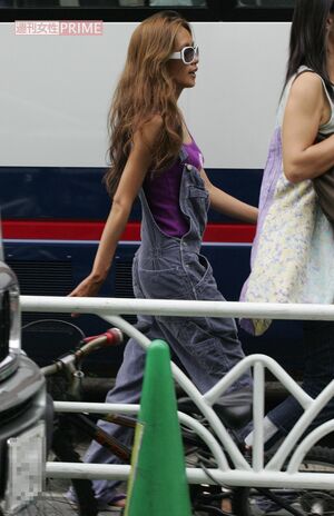 2008年9月、Koki,のスクール送迎にきた工藤静香はラフなスタイル