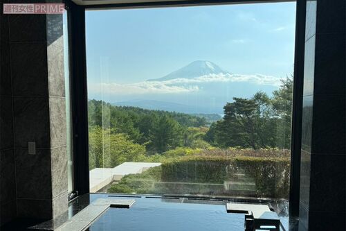 お風呂からもどどーんと富士山が見える最高の宿でした 写真提供/加藤綾菜