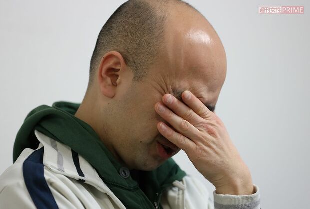 「親から“言うことを聞かないなら家を出ていけばいい”って言われたこともあるけど、そんなの無理だってわかってるじゃないですか。結局いつも自分が折れて、顔色を伺ってきた。自分が生きている感覚がなかったようにも感じます」と、過去を思い出し思わず涙ぐむ場面も