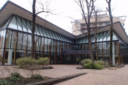 約500の座席数があるICU生の憩いの場「大学食堂」