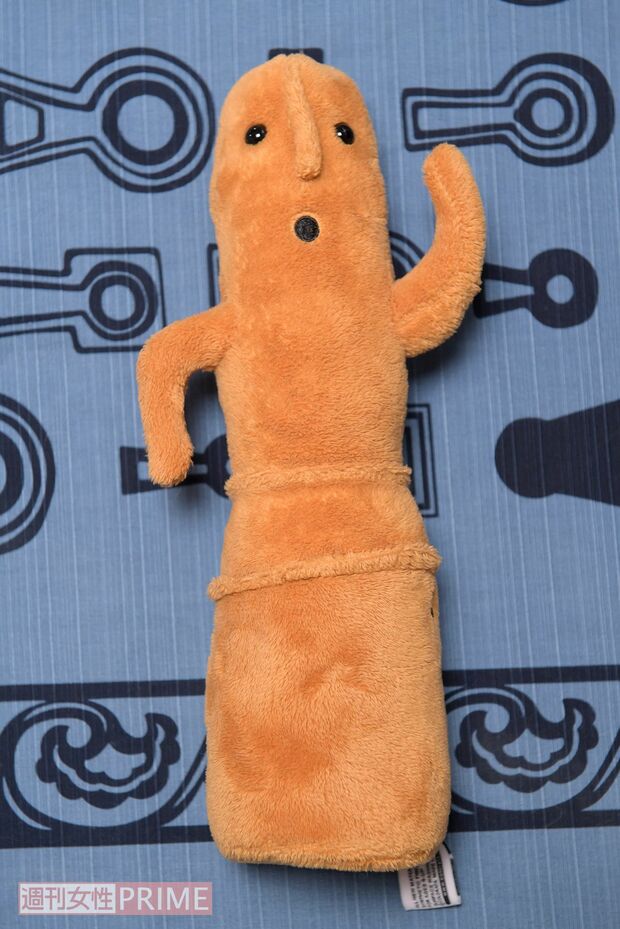 俳優の井浦新もハニワ好きであることを公言。ぬいぐるみなど、さまざまなグッズが発売されている